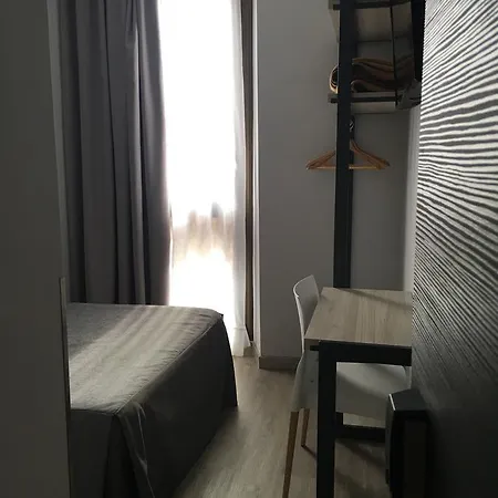 Guest house Benidorm 2*